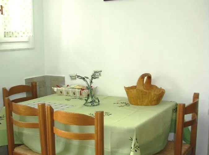 Eleni's Apartamento Barbati